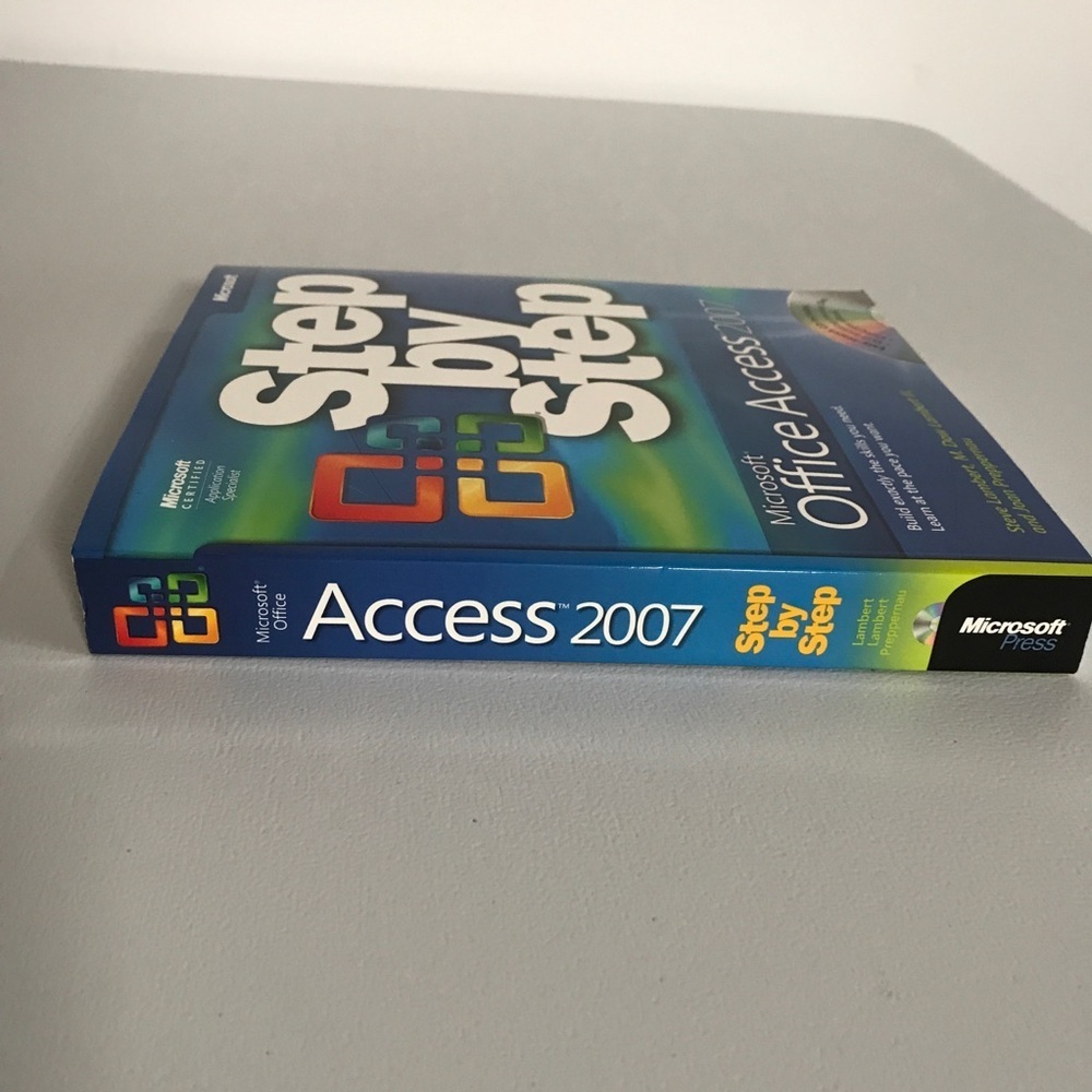 Microsoft Access 2007 Step By Step Book & CD - New - Picture 2 of 8